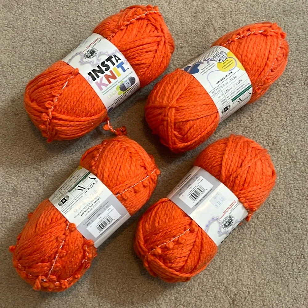 4 Skeins ORANGE Lion Brand InstaKnit Super Bulky Wool Blend Yarn 122 yards
